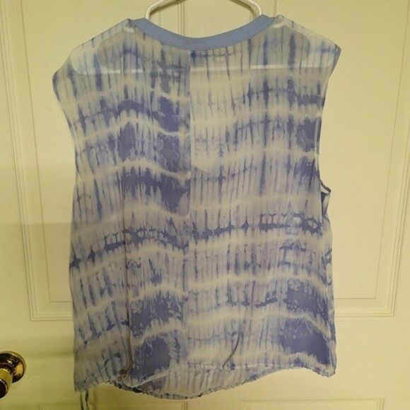 ⭐️ Womens two tone purple and lavender see through shirt - Picture 2 of 3